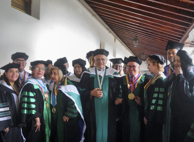 La Universidad Pedagógica Experimental Libertador otorgó Doctorado Honoris Causa a Monseñor Baltazar Cardenal Porras